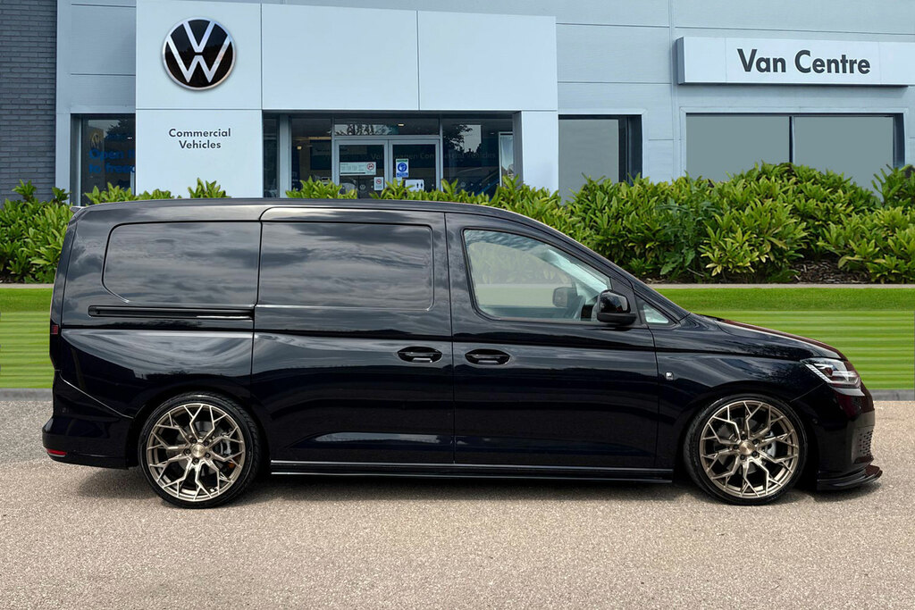 Volkswagen Caddy Maxi 2.0 Tdi 122Ps Commerce Pro Van Dsg Tech Pack Black #3