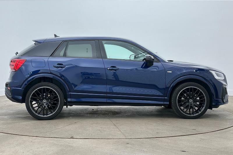 Audi Q2 Black Edition 35 Tfsi 150 Ps S Tronic Blue #4