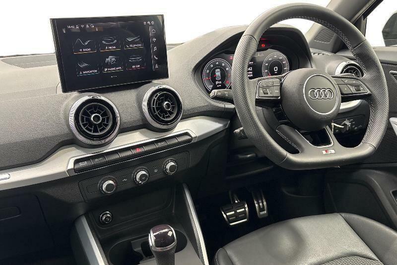 Audi Q2 Black Edition 35 Tfsi 150 Ps S Tronic Blue #2