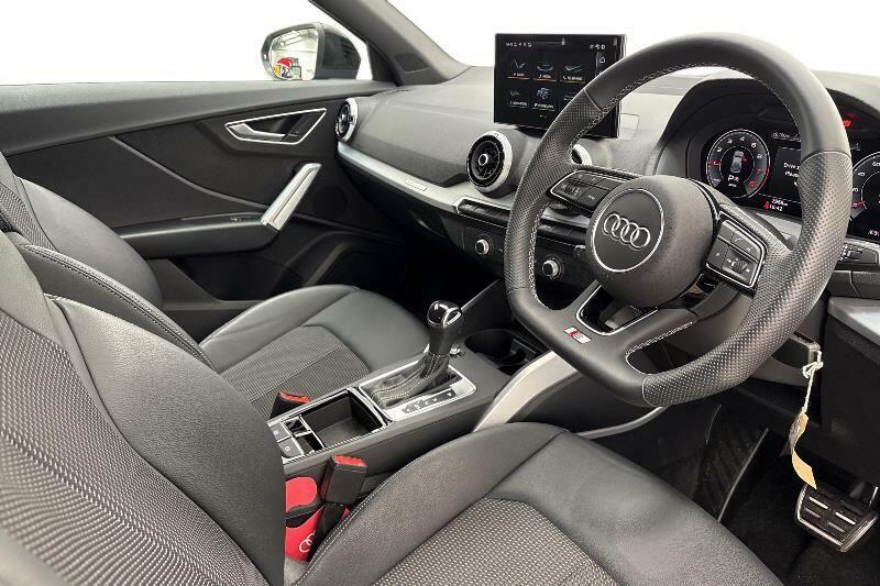 Audi Q2 Black Edition 35 Tfsi 150 Ps S Tronic Blue #6