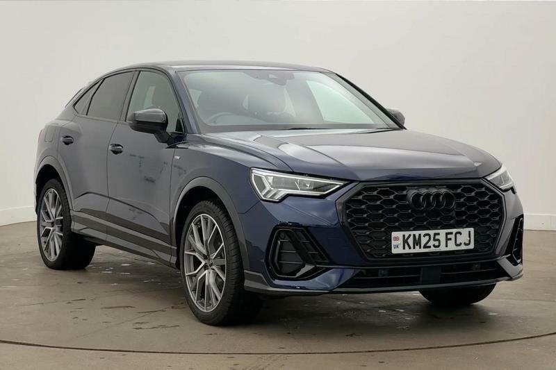 Audi Q3 1.5 Tfsi Cod 35 Black Edition Sportback S Tronic E Blue