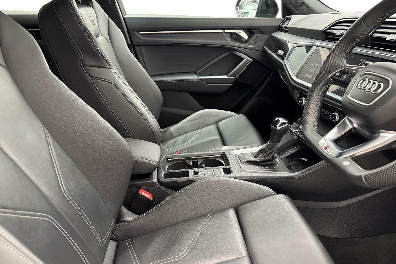 Audi Q3 1.5 Tfsi Cod 35 Black Edition Sportback Black #10