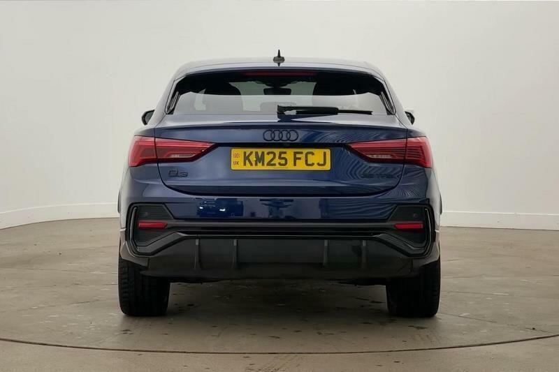 Audi Q3 1.5 Tfsi Cod 35 Black Edition Sportback Black #8