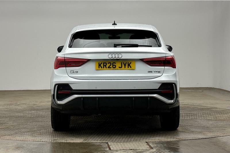 Audi Q3 1.5 E-hybrid Launch Edition S Tronic Grey #8
