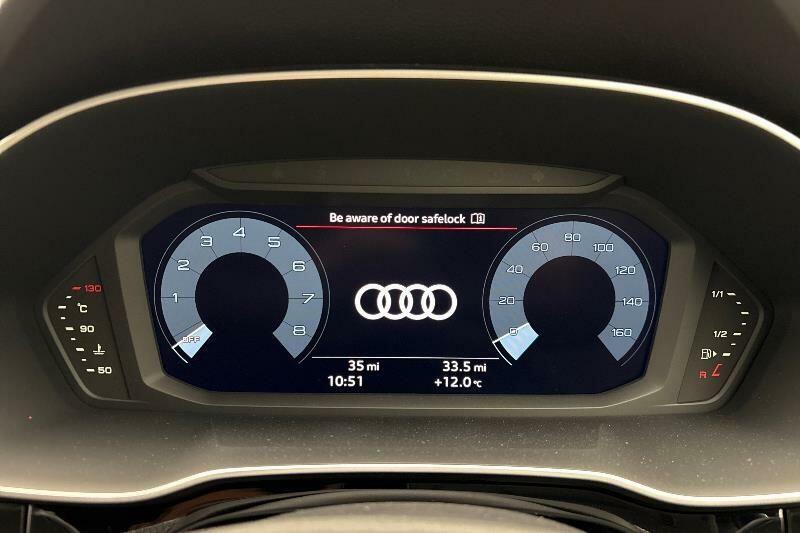 Audi Q3 1.5 E-hybrid Launch Edition S Tronic Grey #11