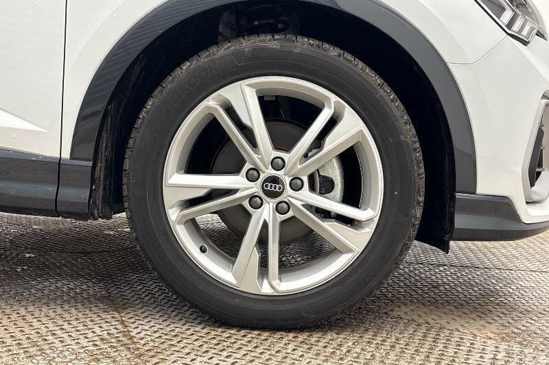 Audi Q3 S Line 35 Tfsi 150 Ps S Tronic White #5