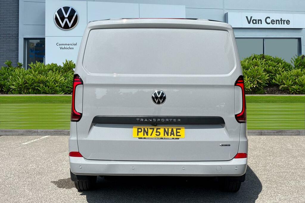 Volkswagen Transporter 2.0 Tdi 150 Commerce Pro Van 4Motion Grey #4