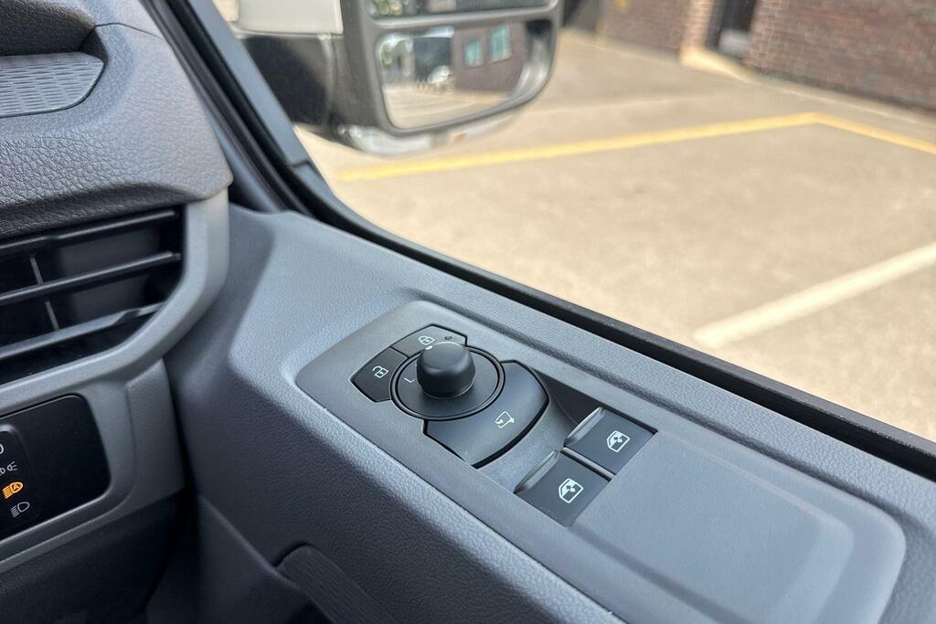 Volkswagen Transporter 2.0 Tdi 150Ps Commerce Pro Van Grey #17