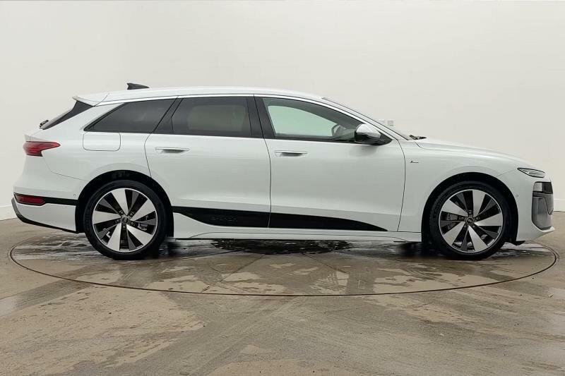 Audi A6 E-tron Avant 100Kwh Performance S Line White #4