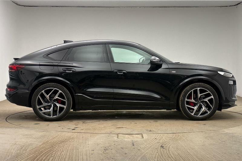 Audi Q6 E-Tron Q6 Sportback Edition 1 E-tron 185,00 Kw Black #4