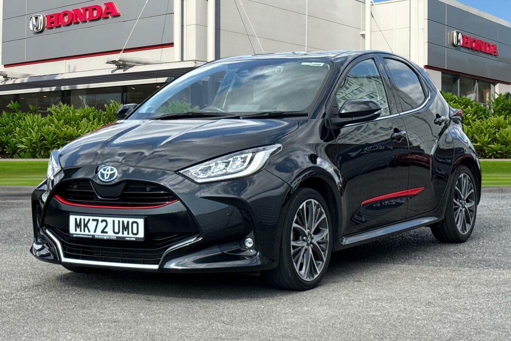 Toyota Yaris Excel White #6