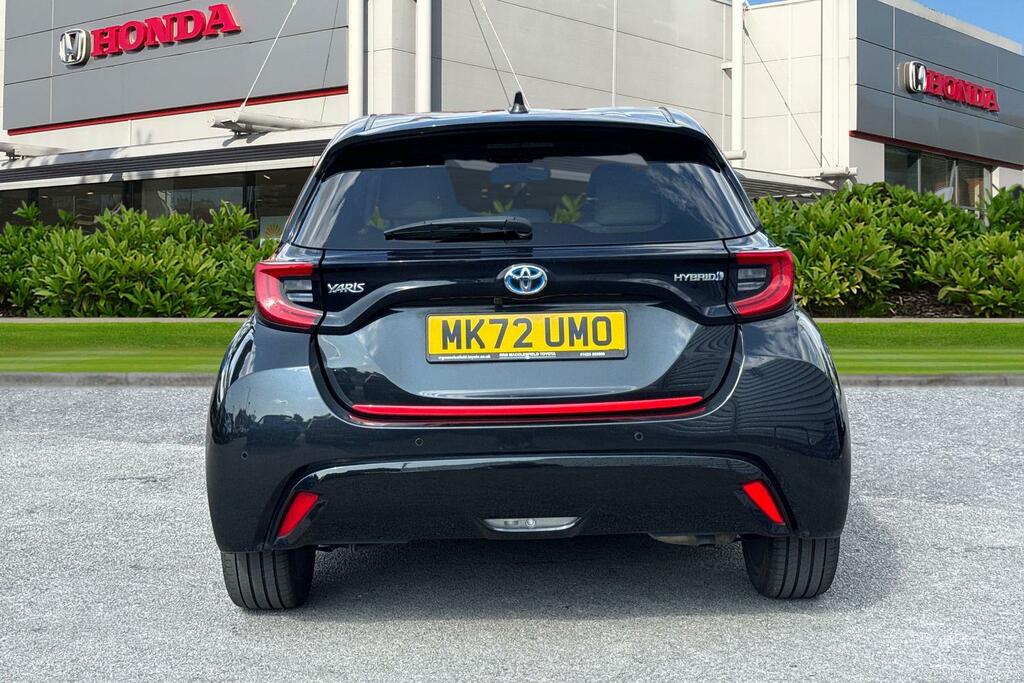 Toyota Yaris Excel White #5