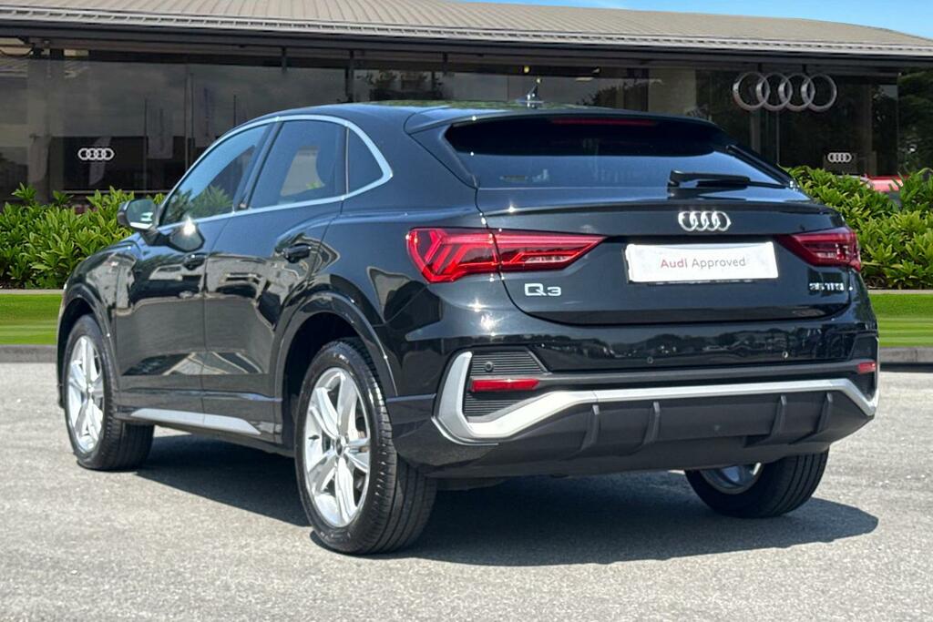 Audi Q3 S Line 35 Tfsi 150 Ps S Tronic PJ24TLU Black #2
