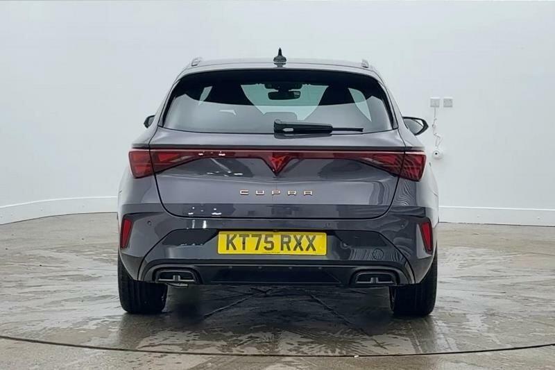 Cupra Leon 1.5 Etsi 150 V2 Dsg Purple #3