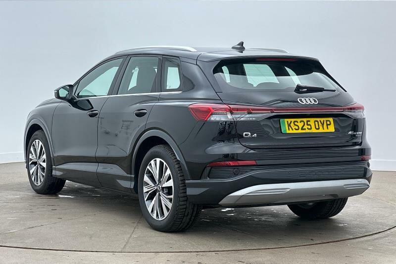Audi Q4 E Tron Q4 Sport 45 E-tron Quattro 210,00 Kw Black #3