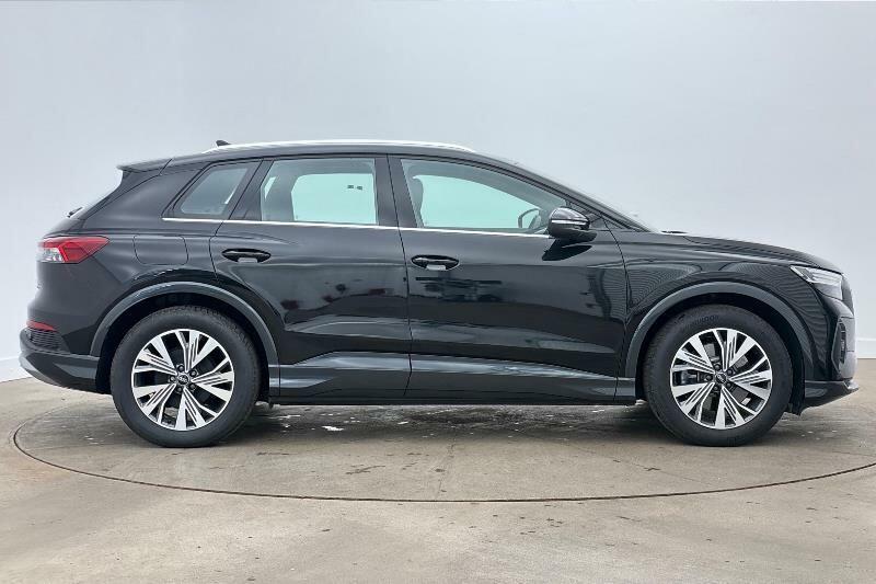 Audi Q4 E Tron Q4 Sport 45 E-tron Quattro 210,00 Kw Black #4