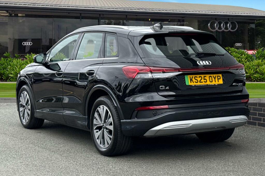 Audi Q4 E Tron Q4 Sport 45 E-tron Quattro 210,00 Kw KS25OYP Black #2