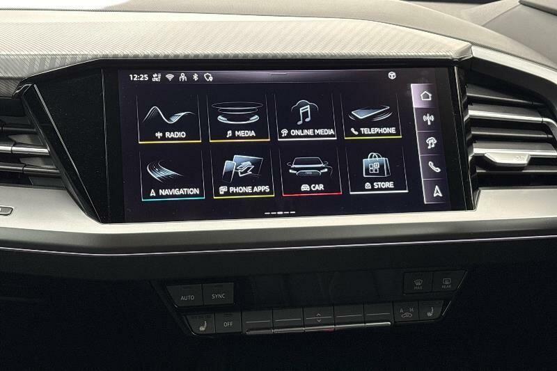 Audi Q4 E Tron Q4 Black Edition 45 E-tron 210,00 Kw White #12