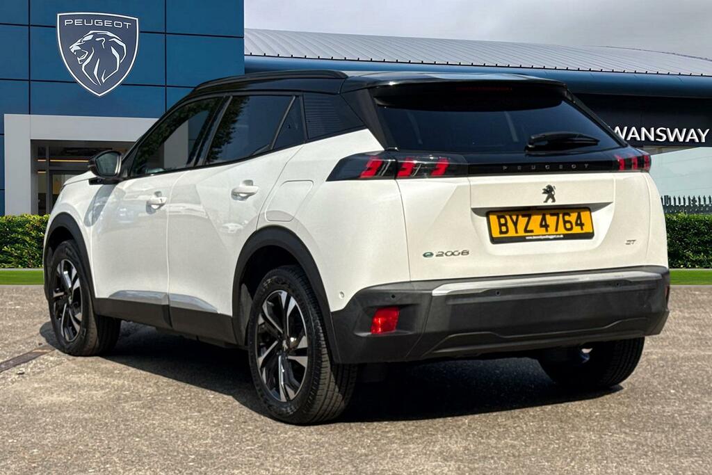 Peugeot e-2008 50Kwh Gt 7Kw Charger White #2
