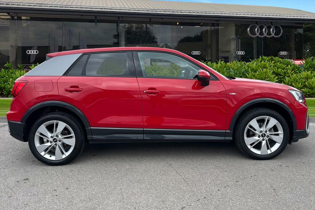 Audi Q2 S Line 35 Tfsi 150 Ps S Tronic Red #3
