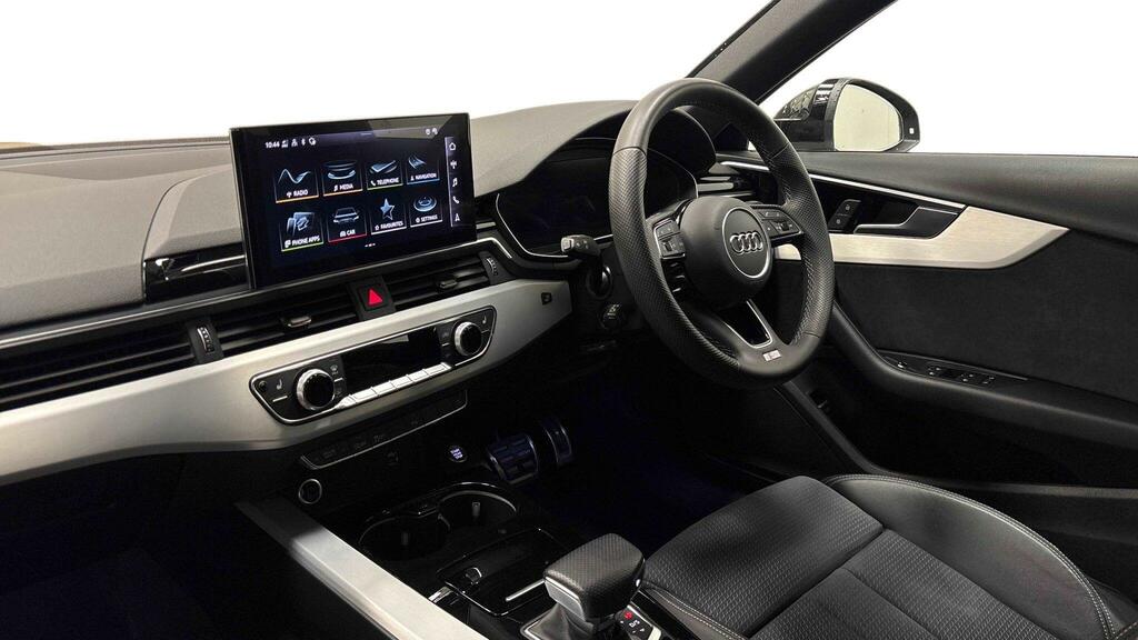 Audi A4 S Line 40 Tfsi 204 Ps S Tronic YP24OCJ Black #4