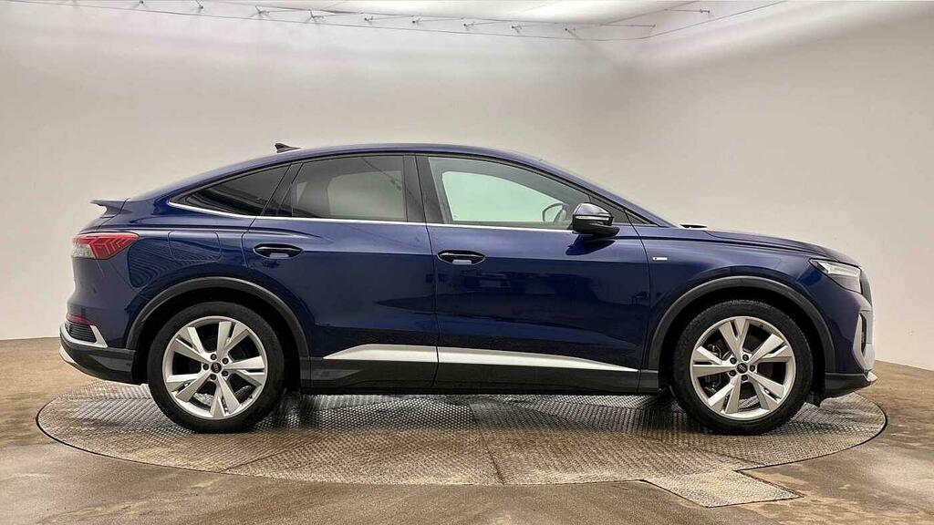 Audi Q4 E Tron Q4 Sportback S Line 40 E-tron 150,00 Kw Blue #4