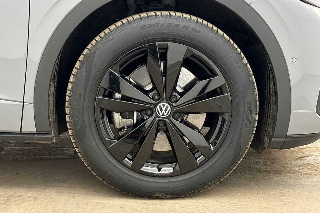 Volkswagen ID.5 210Kw Black Edition Pro 77Kwh Tow Bar, H Grey #5