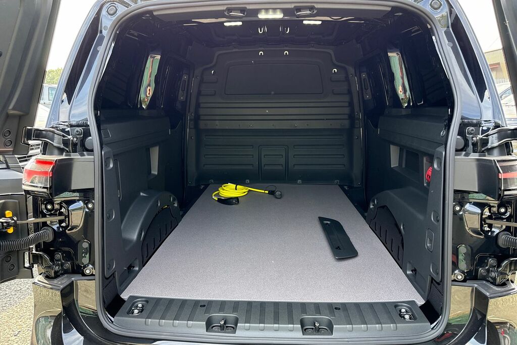 Volkswagen ID.Buzz Pro 79Kwh Commerce Panel Van 4Mo Black #6