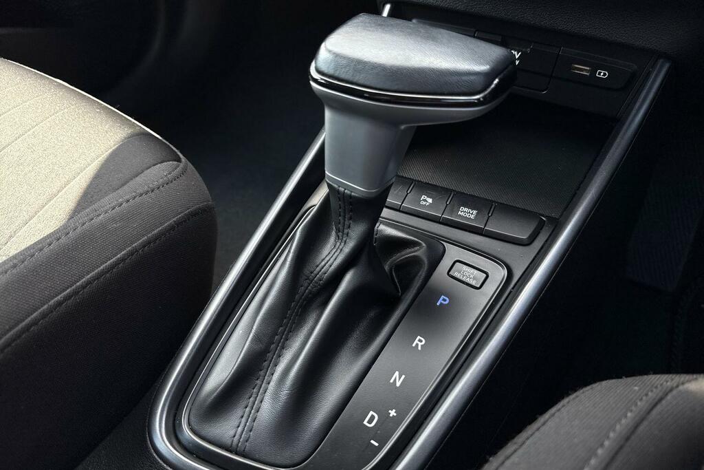 Hyundai Bayon Premium Grey #19