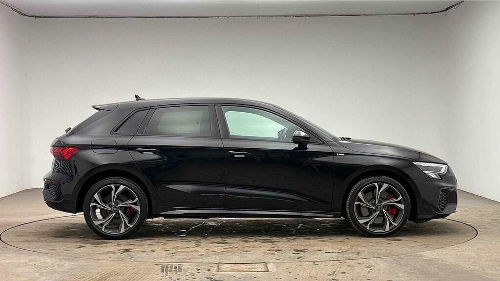 Audi A3 S Line 30 Tfsi 110 Ps S Tronic Black #4