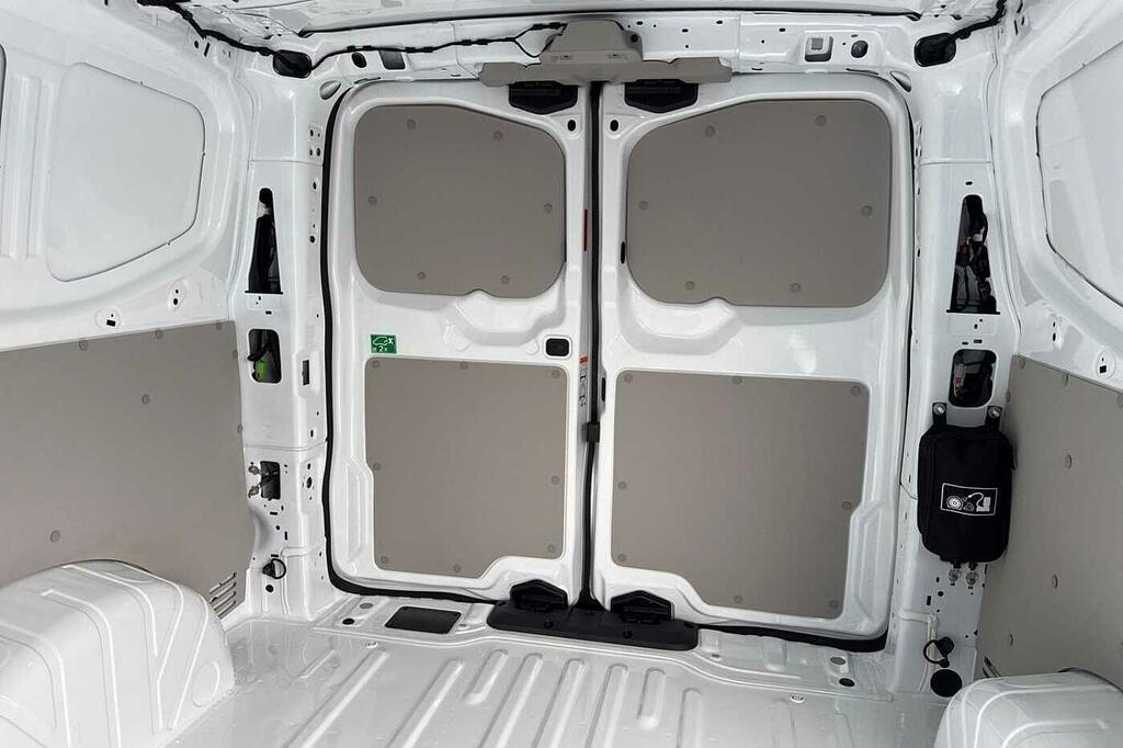 Volkswagen E-Transporter Swb 218Ps 65Kwh Panel Van #13