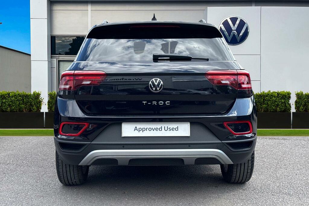 Volkswagen T-Roc 1.5 Tsi Match Dsg Black #4