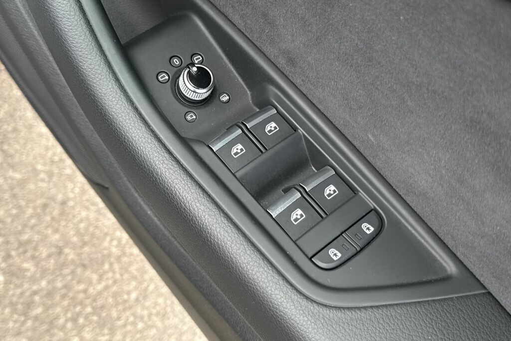 Audi A4 35 Tfsi Black Edition S Tronic Blue #26