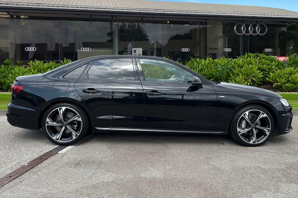 Audi A4 Black Edition 40 Tfsi 204 Ps S Tronic Black #3