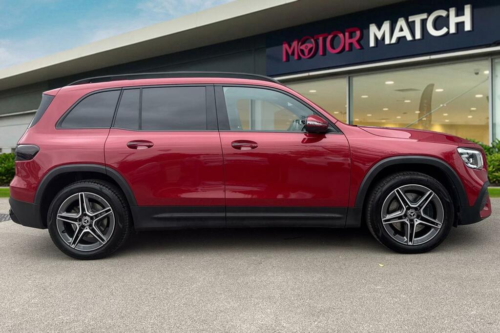 Mercedes-Benz GLB Class 2.0 Glb220d Amg Line Premium Plus 8G-dct 4Matic Red #3