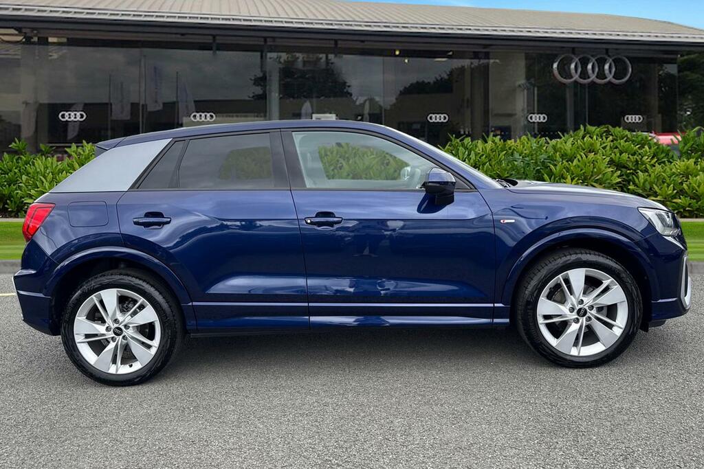 Audi Q2 S Line 35 Tfsi 150 Ps S Tronic DF75CPZ Blue #3