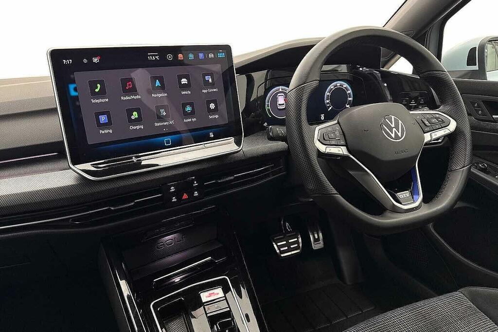 Volkswagen Golf 2.0 Tdi Match Black #2