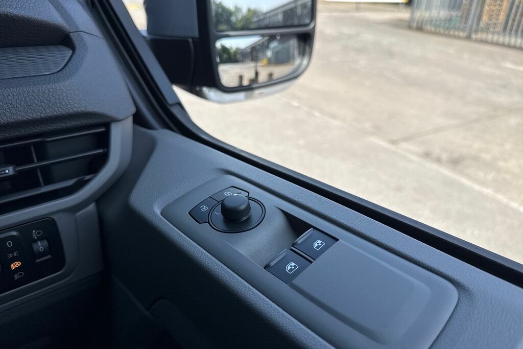 Volkswagen Transporter 2.0 Tdi 150 Commerce Pro Van  #20