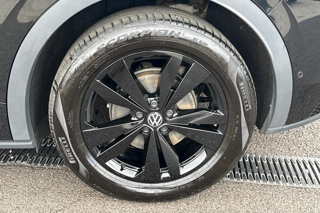 Volkswagen ID.5 210Kw Tech Pro 77Kwh Black #11