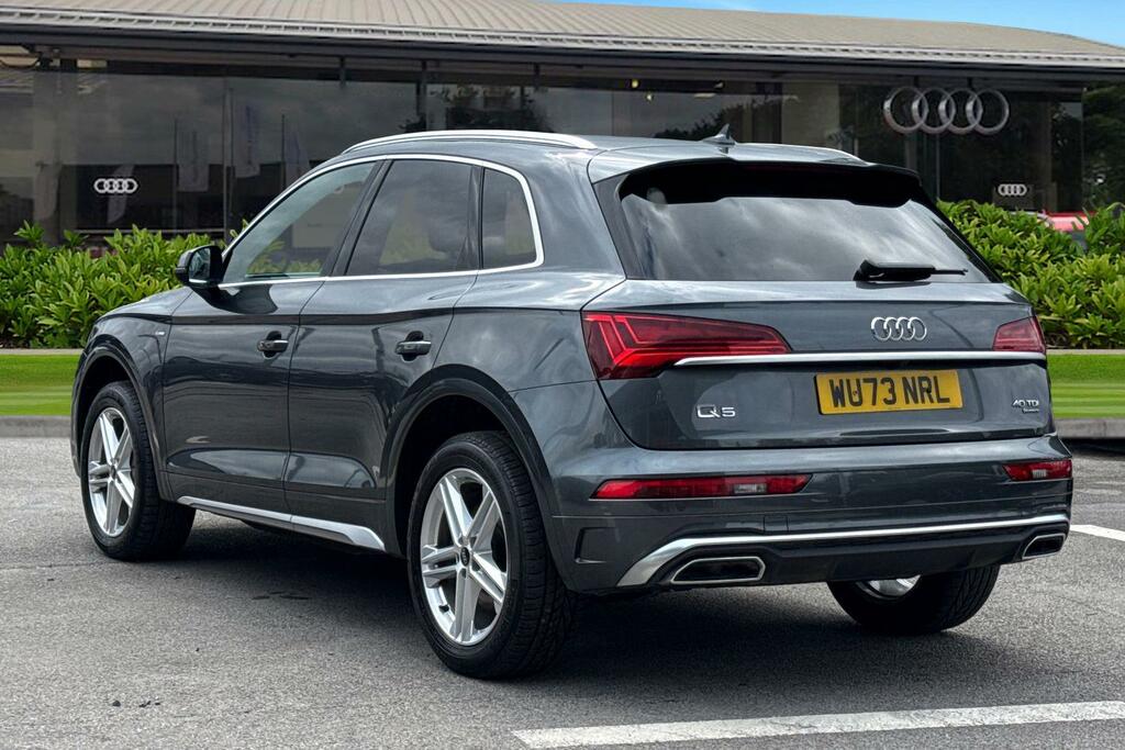 Audi Q5 S Line 40 Tdi Quattro 204 Ps S Tronic WU73NRL Grey #2
