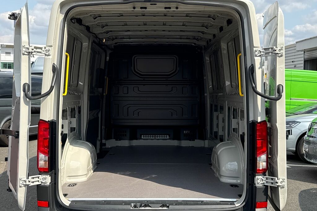 Volkswagen Crafter 2.0 Tdi 177Ps Commerce Plus Low Roof Van Grey #6