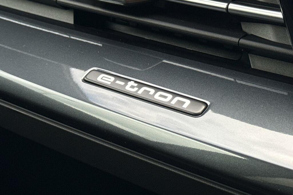 Audi Q4 E Tron 210Kw 45 82Kwh Black Edition Grey #50