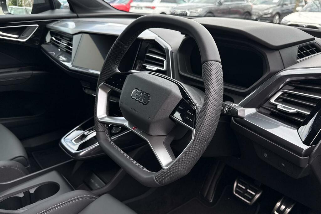 Audi Q4 E Tron 210Kw 45 82Kwh Black Edition Grey #24
