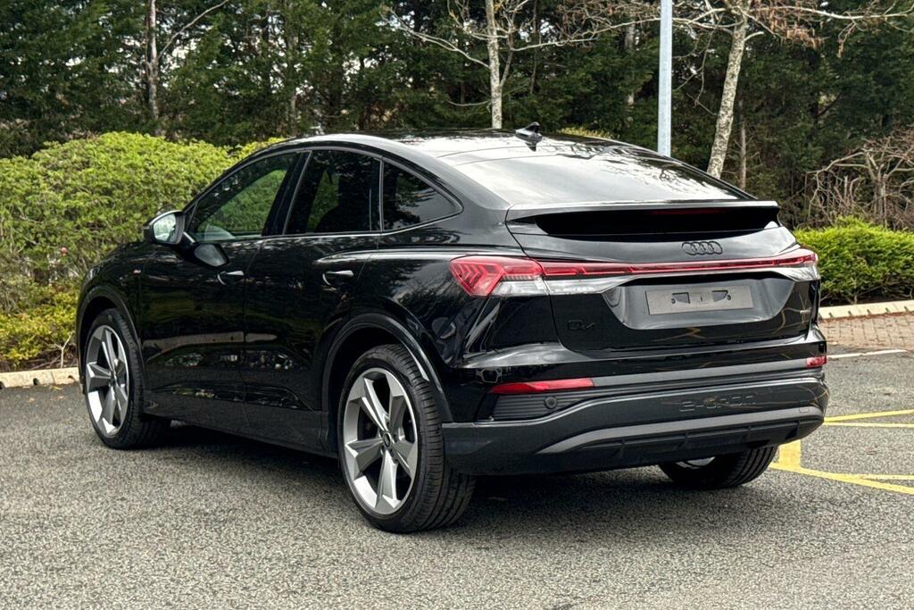 Audi Q4 E Tron 45 Black Edition Sportback Quattro 82Kwh Black #3