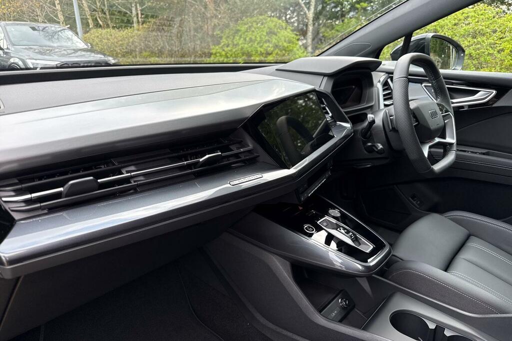 Audi Q4 E Tron 45 Black Edition Sportback Quattro 82Kwh Black #6