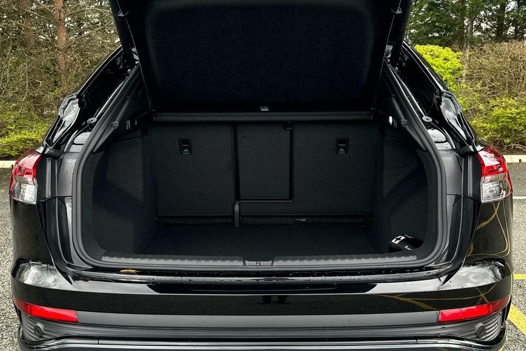 Audi Q4 E Tron 210Kw 45 82Kwh Black Edition Grey #23