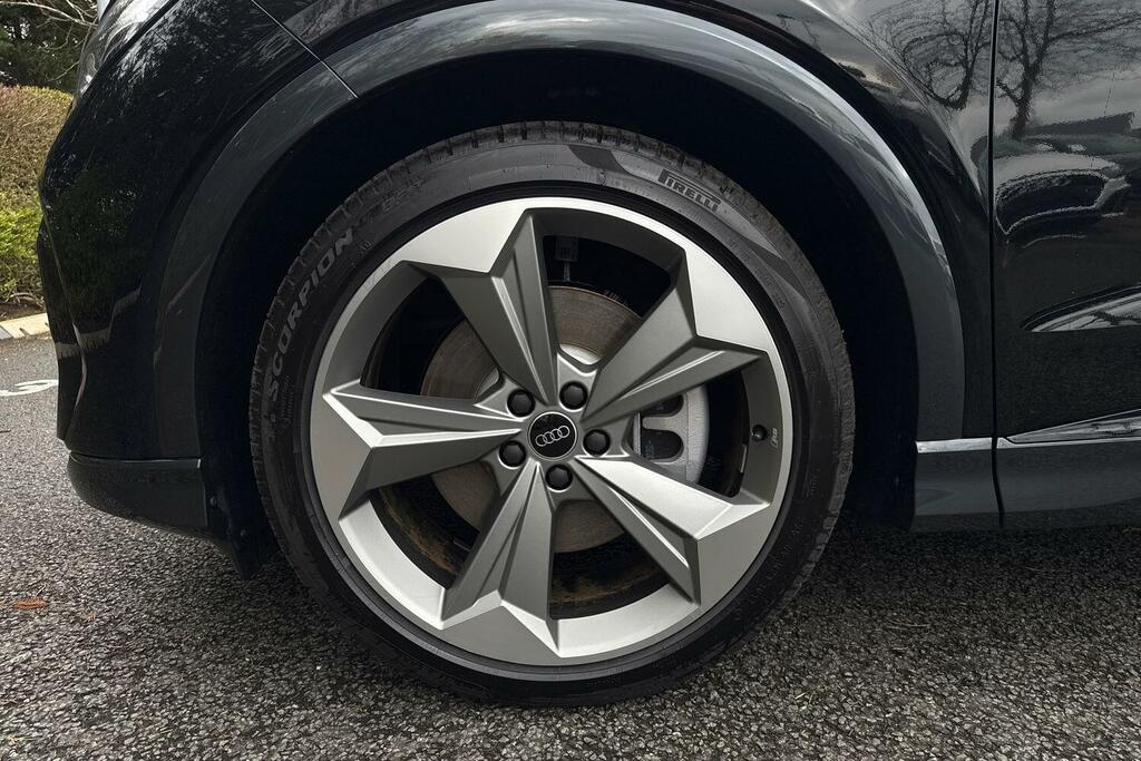 Audi Q4 E Tron 210Kw 45 82Kwh Black Edition Grey #15