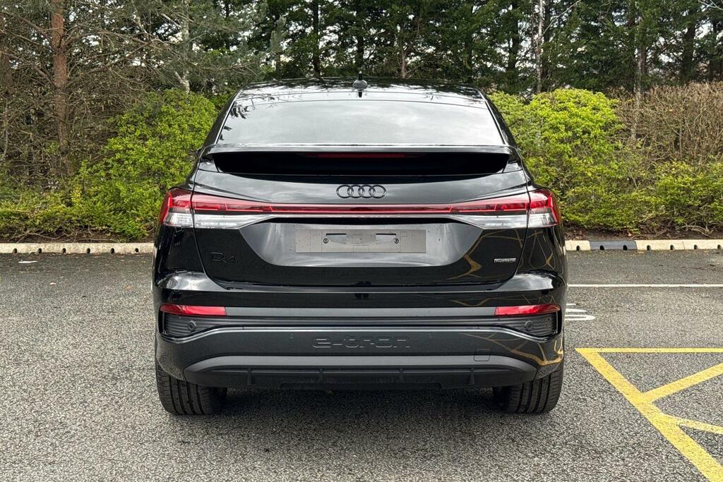Audi Q4 E Tron 45 Black Edition Sportback Quattro 82Kwh Black #4