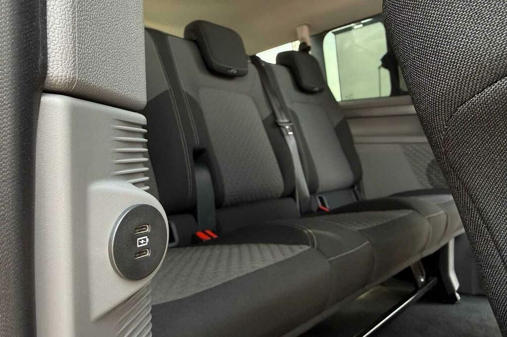 Volkswagen Transporter Shuttle 2.0 Tdi 150Ps Minibus Style Grey #43