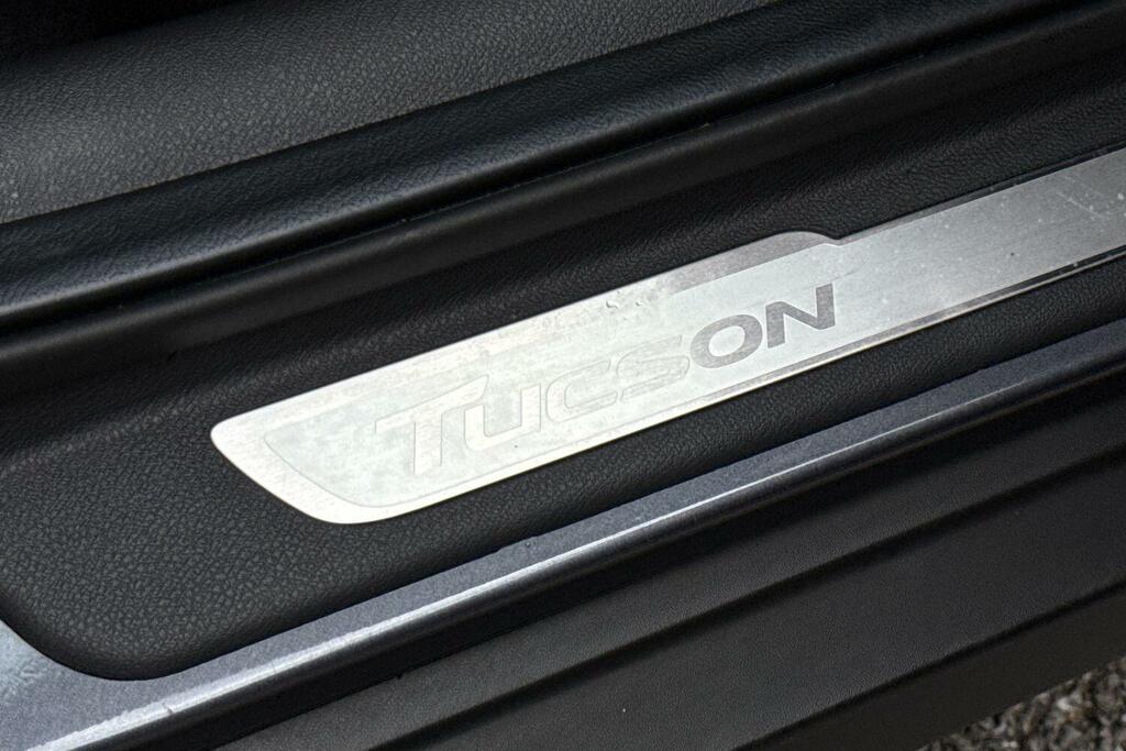 Hyundai Tucson Grey #29